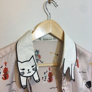 Precious cat collar blouse